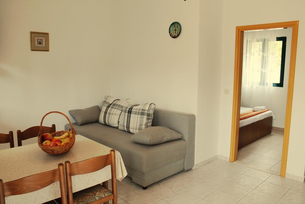 Apartments Lancek Ivan Dolac Bagian luar foto
