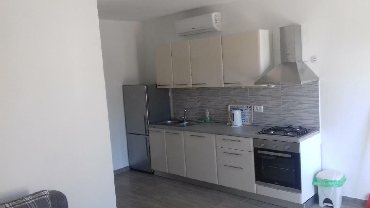 Apartments Lancek Ivan Dolac Bagian luar foto